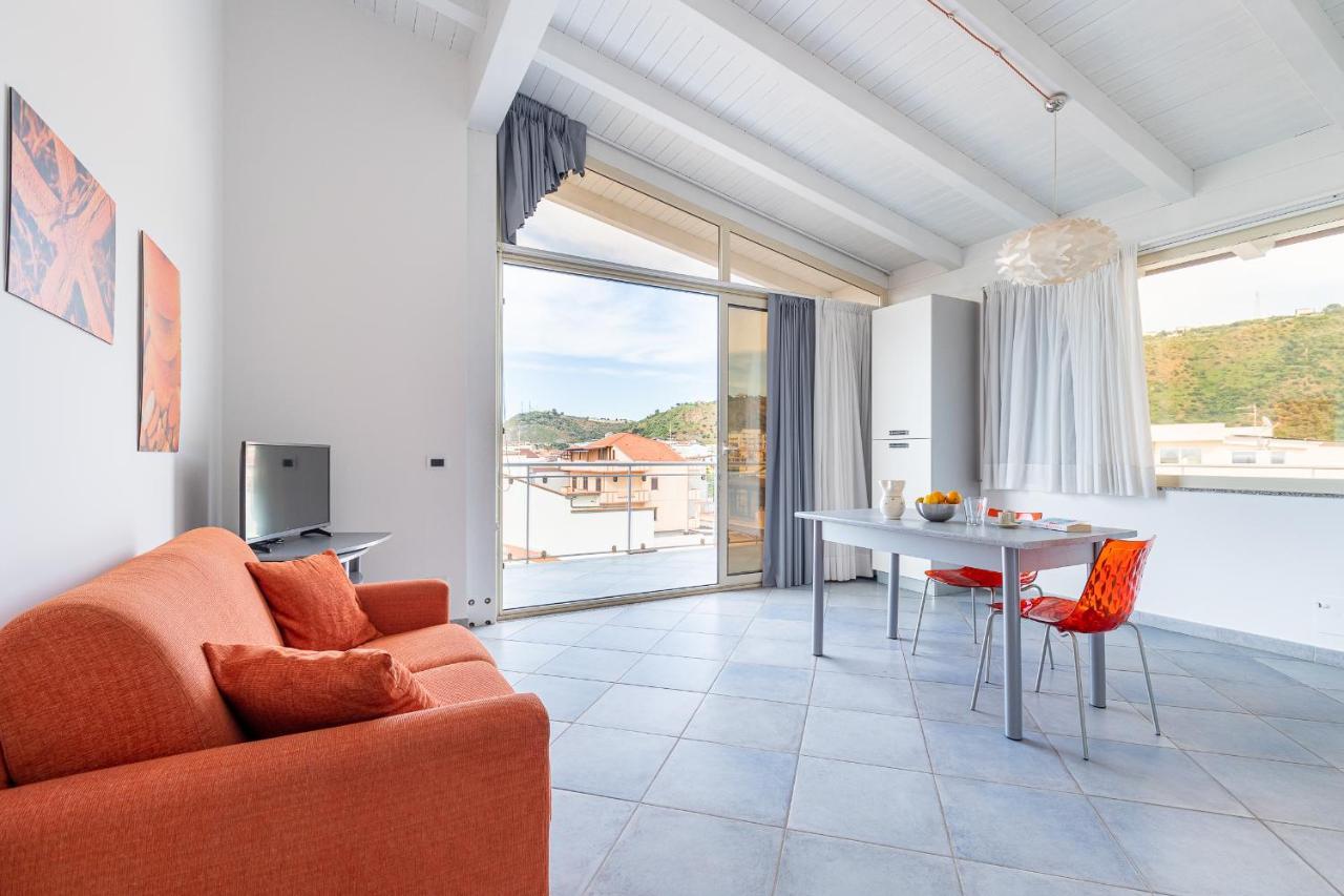 Terraces D'Orlando - Family Apartments With Sea View And Pool 카포오를란도 외부 사진