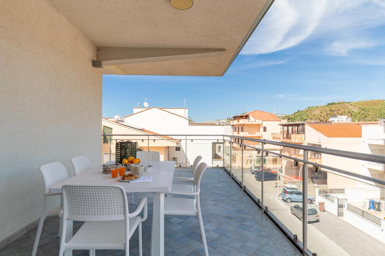 Terraces D'Orlando - Family Apartments With Sea View And Pool 카포오를란도 외부 사진
