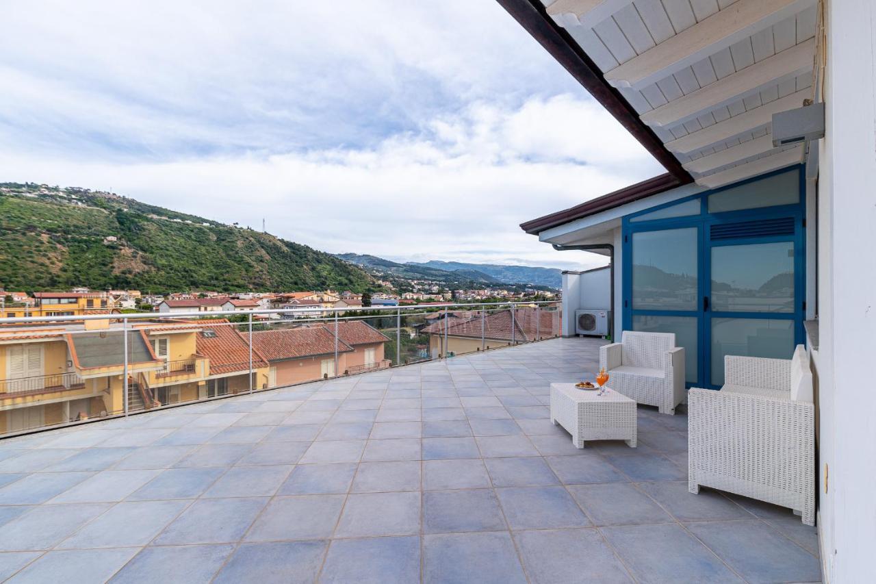 Terraces D'Orlando - Family Apartments With Sea View And Pool 카포오를란도 외부 사진