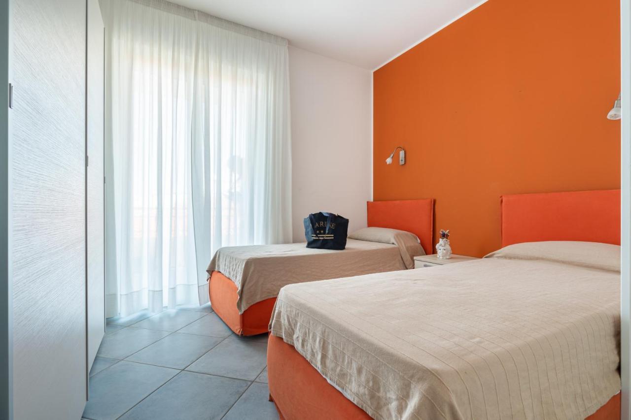 Terraces D'Orlando - Family Apartments With Sea View And Pool 카포오를란도 외부 사진