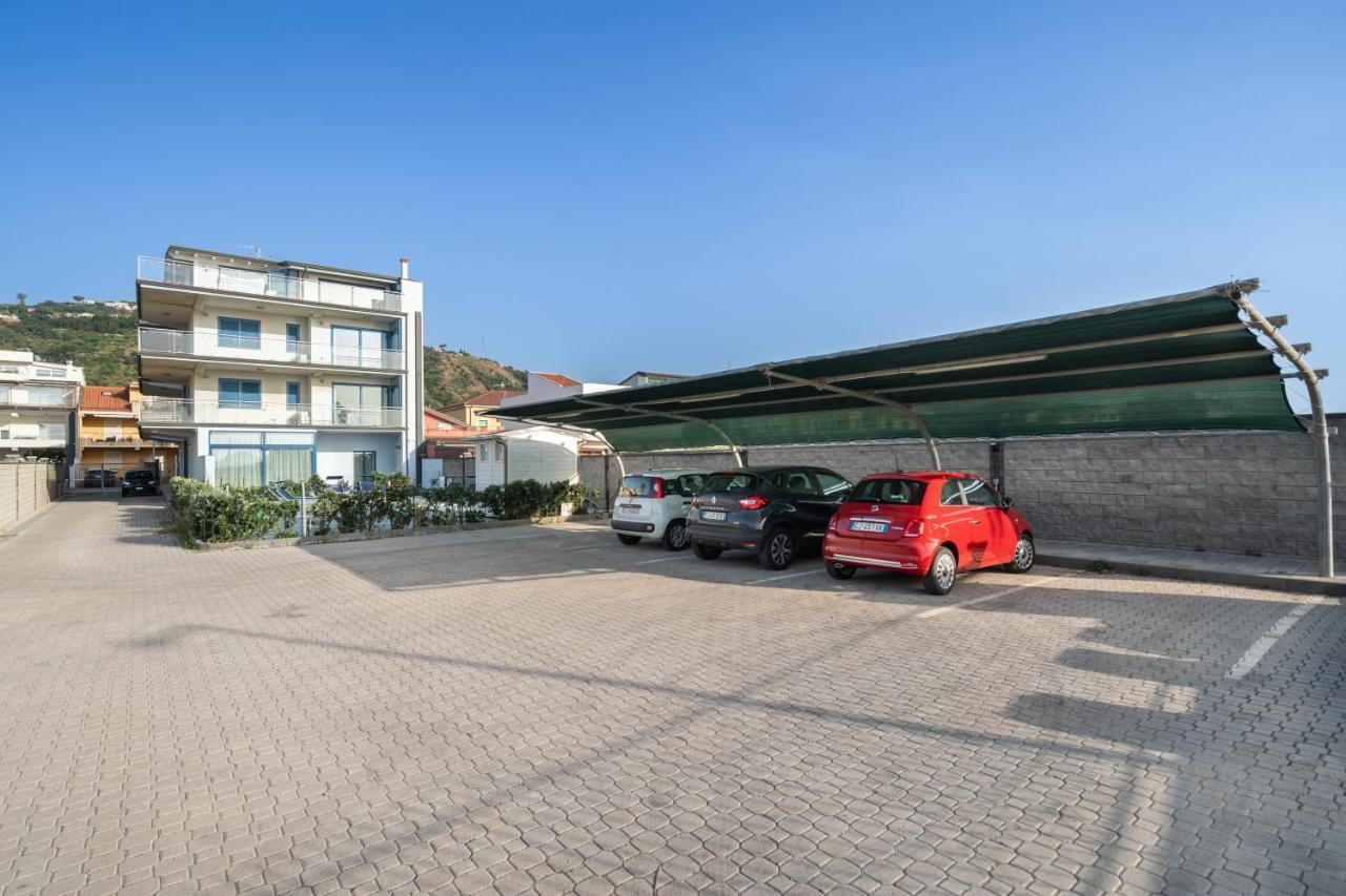 Terraces D'Orlando - Family Apartments With Sea View And Pool 카포오를란도 외부 사진