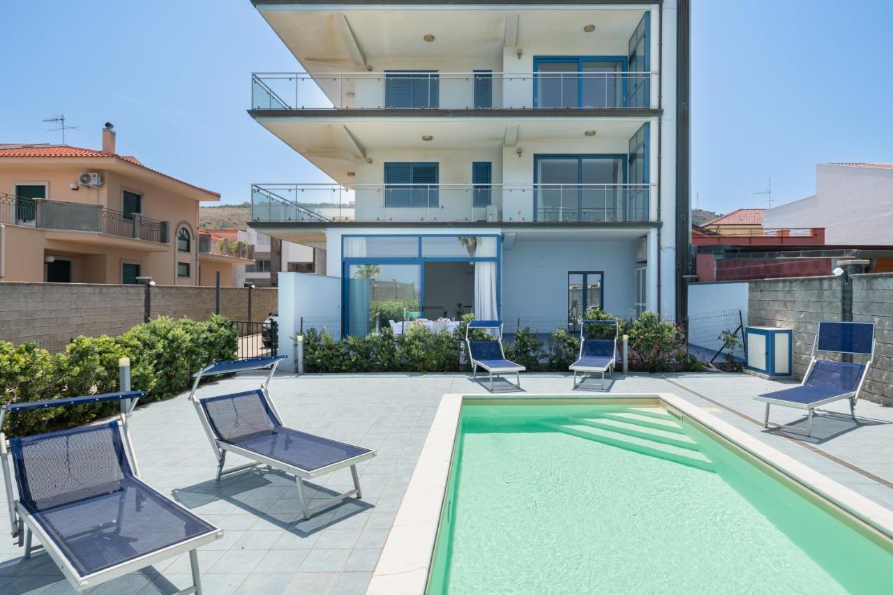 Terraces D'Orlando - Family Apartments With Sea View And Pool 카포오를란도 외부 사진