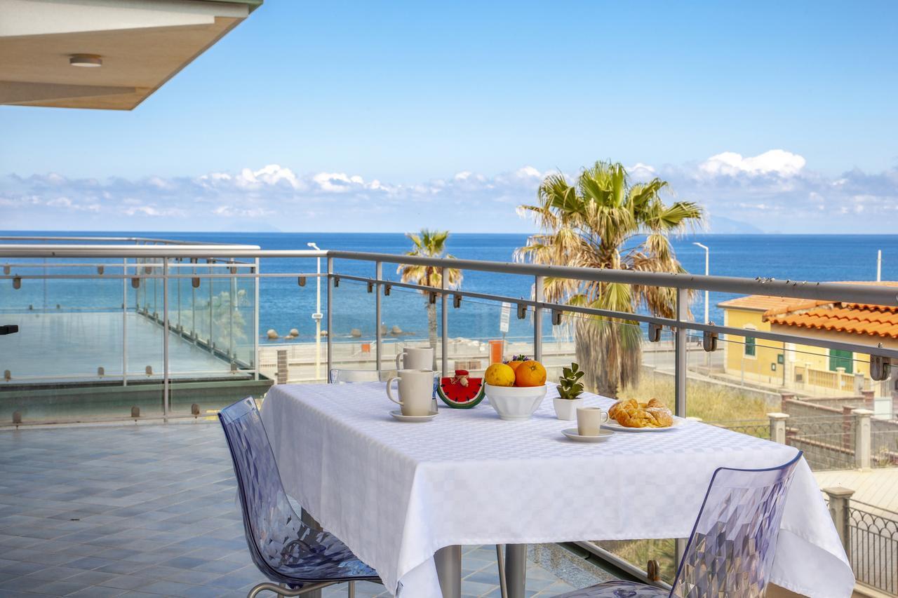 Terraces D'Orlando - Family Apartments With Sea View And Pool 카포오를란도 외부 사진