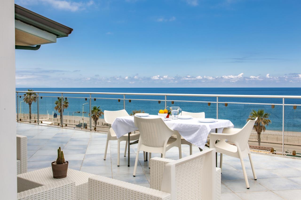 Terraces D'Orlando - Family Apartments With Sea View And Pool 카포오를란도 외부 사진