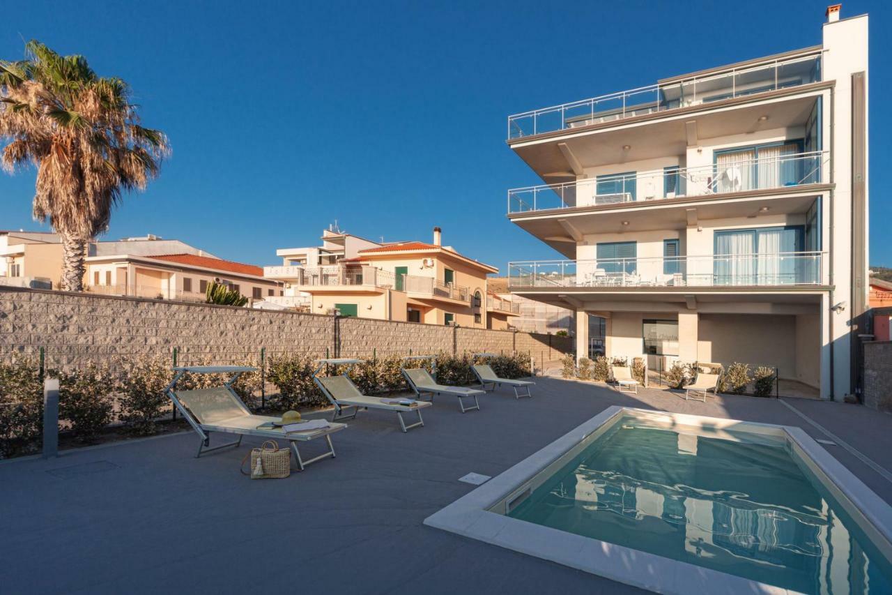 Terraces D'Orlando - Family Apartments With Sea View And Pool 카포오를란도 외부 사진