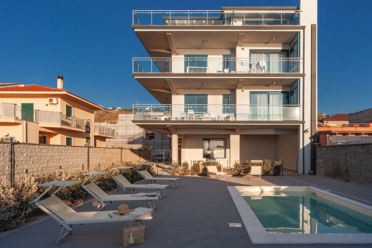 Terraces D'Orlando - Family Apartments With Sea View And Pool 카포오를란도 외부 사진